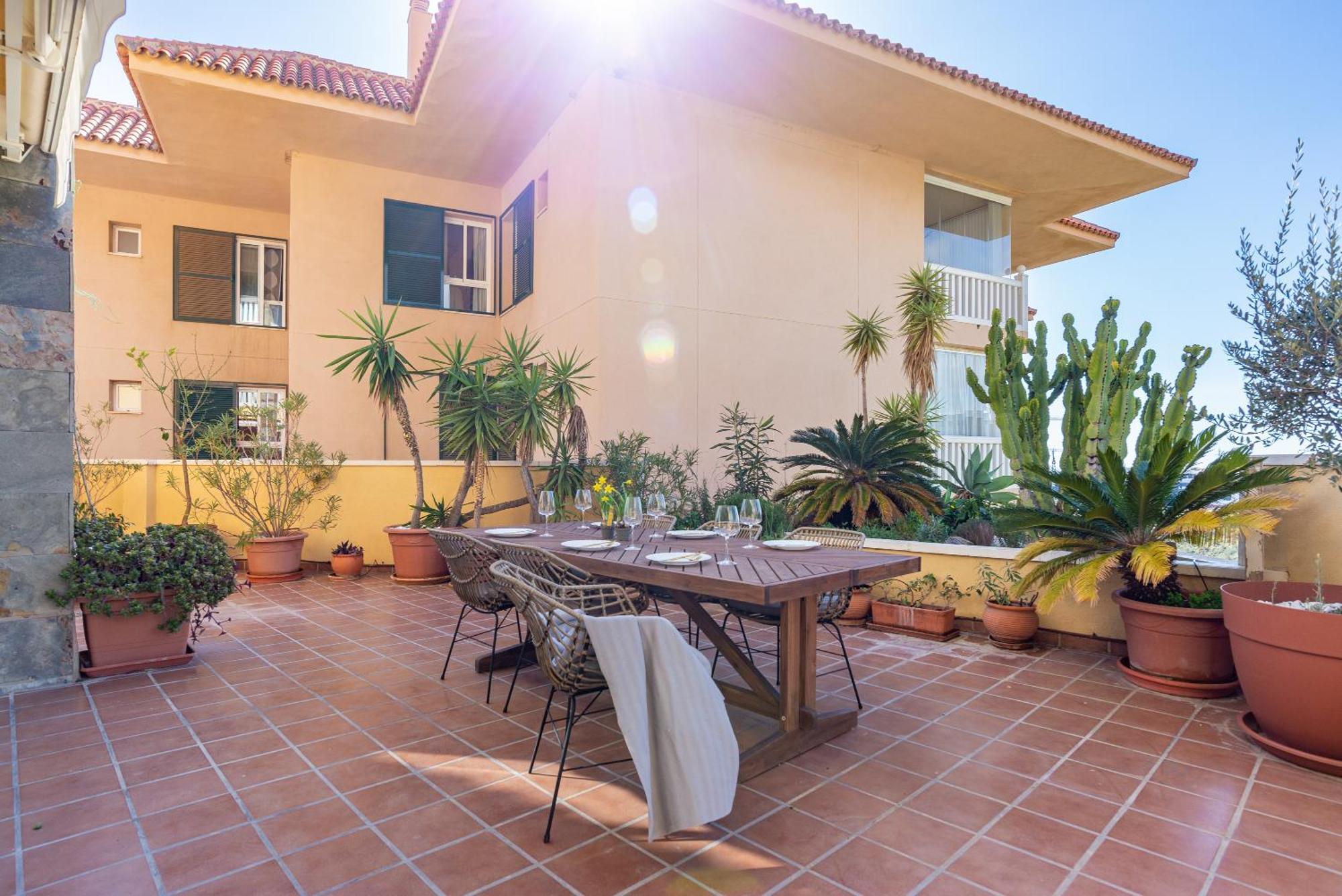 Apartment Lovely Higueron *